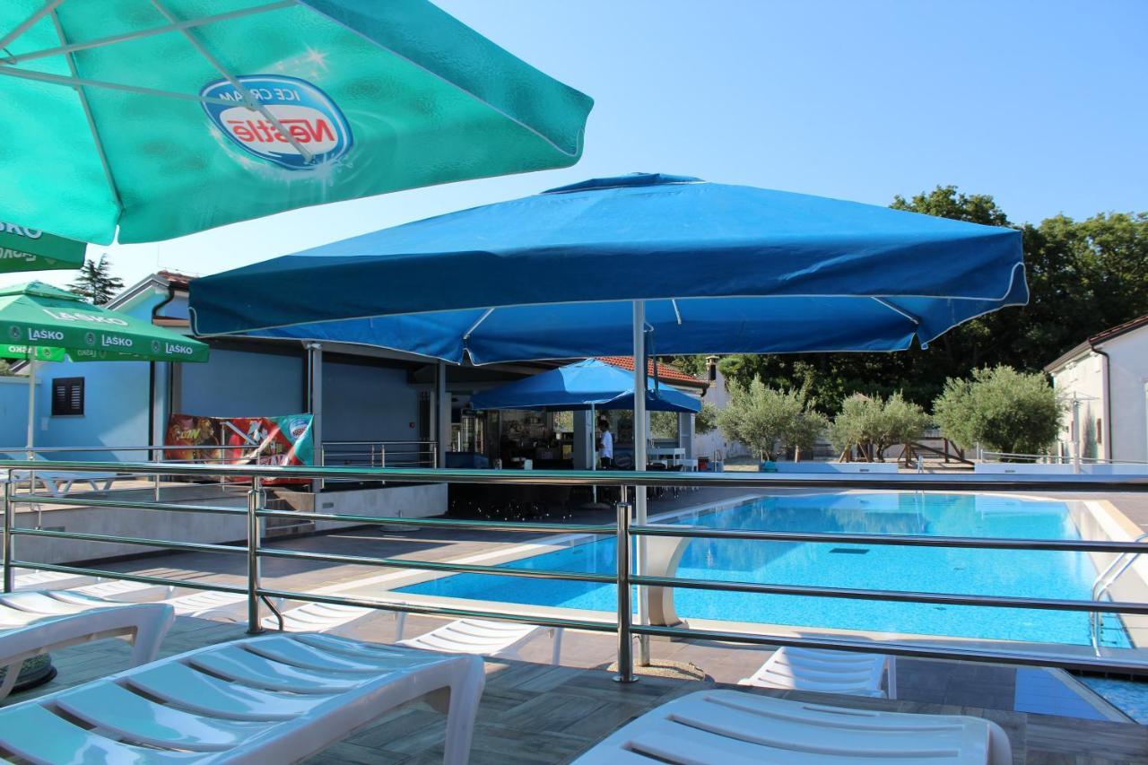 Resort Zatisje Савудрия Экстерьер фото