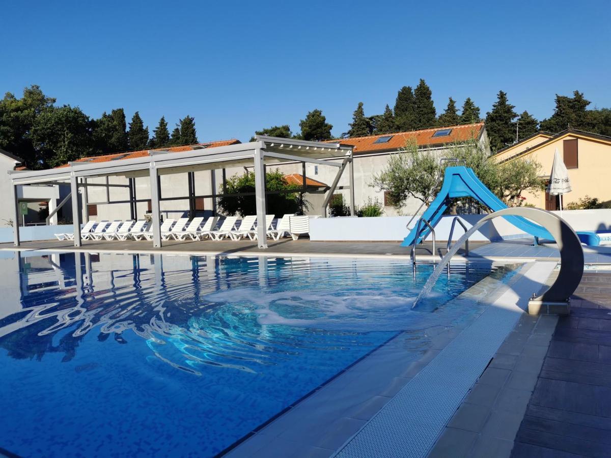 Resort Zatisje Савудрия Экстерьер фото