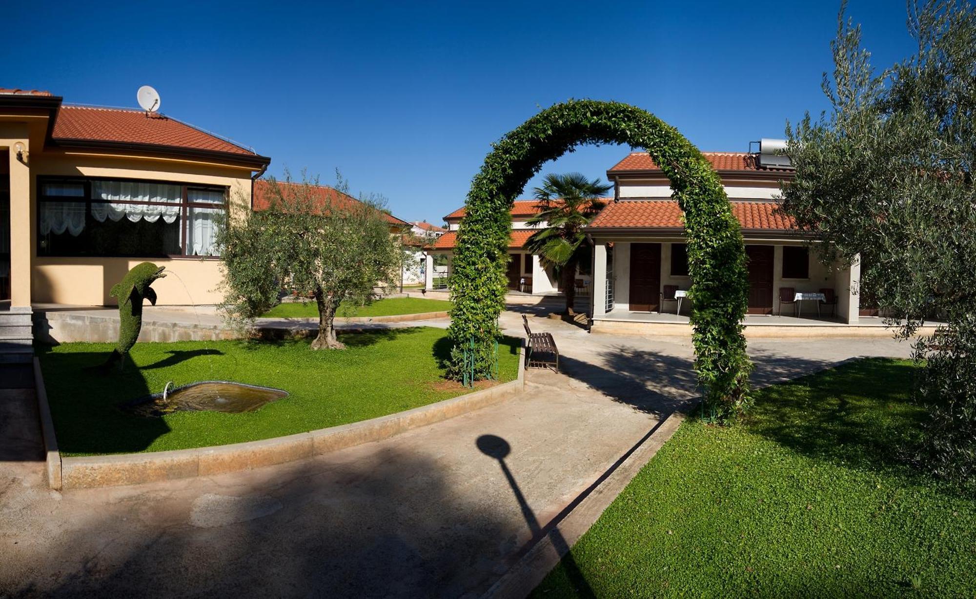 Resort Zatisje Савудрия Экстерьер фото